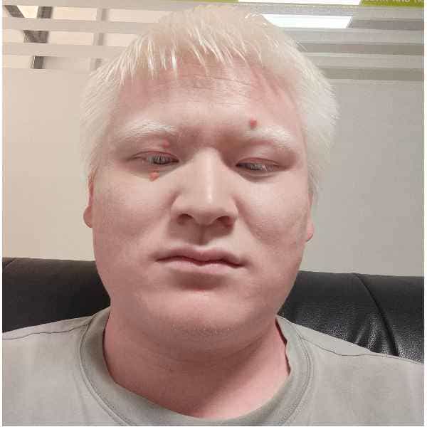 30岁岁安徽单身帅哥 - 镇江吉缘网